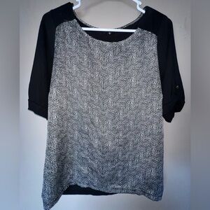 The Limited Women’s blouse, black and white, size large, great condition